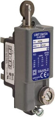 Square D - SPDT, NC/NO, 600 VAC, Screw Terminal, Roller Plunger Actuator, General Purpose Limit Switch - 1 NEMA Rating, IP20 IPR Rating - Eagle Tool & Supply