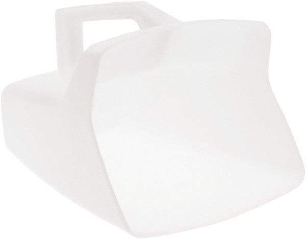 Rubbermaid - 64 oz White Polycarbonate Flat Bottom Scoop - Eagle Tool & Supply