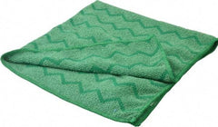 Rubbermaid - Dry Microfiber Wipes - 20" x 20" Sheet Size, Green - Eagle Tool & Supply