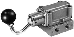 Parker - 3/8" NPT Mechanically Operated Air Valve - 4-Way, 3 Position, Hand Toggle-Locking, 1.5 CV Rate, 150 Max psi & 160°F Max Temp - Eagle Tool & Supply