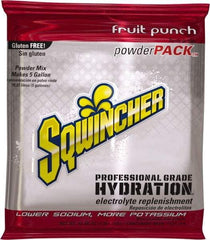 Sqwincher - 47.66 oz Pack Fruit Punch Activity Drink - Powdered, Yields 5 Gal - Eagle Tool & Supply