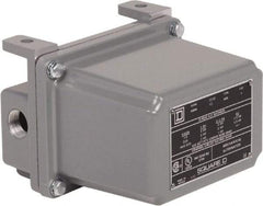 Square D - 4 NEMA Rated, DPST-DB, Float Switch Pressure and Level Switch - 575 VAC, Line-Load-Load-Line Terminal - Eagle Tool & Supply