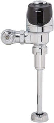 Sloan Valve Co. - 3/4" Spud Coupling, 3/4" Pipe, Urinal Automatic Flush Valve - Handle Opening, 1 Gal per Flush, Plastic Cover, Powered by 4 AA Batteries - Eagle Tool & Supply