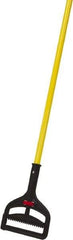 O-Cedar - 60" Standard Fiberglass Quick Connect Mop Handle - 1" Handle Diam, 1 to 5" Wet Mop Head Band, Use with Wet Mops - Eagle Tool & Supply