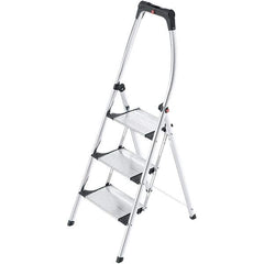 Hailo - 3 Steps, 4' 8" High, EN14183 Rating, Aluminum Step Ladder - 330 Lb Capacity, 21-17/64" Base Width - Eagle Tool & Supply