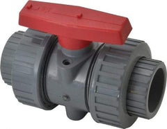 Simtech - 1-1/2" Pipe, Full Port, CPVC True Union Design Ball Valve - Inline - Two Way Flow, FNPT x FNPT (with Socket Adapter) Ends, Tee Handle, 232 WOG - Eagle Tool & Supply
