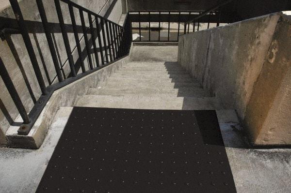 UltraTech - 4 Ft. Long x 2 Ft. Wide, Urethane Surface, Molded Bubble Entrance Matting - Outdoor, Heavy Traffic, Urethane, Black - Eagle Tool & Supply