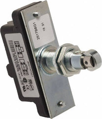 Square D - SPDT, NC/NO, 600 VAC, Screw Terminal, Roller Plunger Actuator, General Purpose Limit Switch - 1 NEMA Rating, IP20 IPR Rating, Panel Mount, 1-1/4 Lb. Operating Force - Eagle Tool & Supply