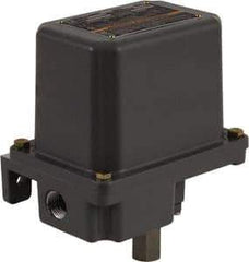 Square D - 7 and 9 NEMA Rated, SPDT, 90 to 2,900 psi, Electromechanical Pressure and Level Switch - Adjustable Pressure, 120 VAC at 6 Amp, 125 VDC at 0.22 Amp, 240 VAC at 3 Amp, 250 VDC at 0.27 Amp, 1/4 Inch Connector, Screw Terminal, For Use with 9012G - Eagle Tool & Supply