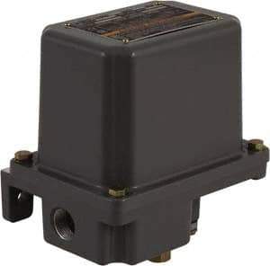 Square D - 7 and 9 NEMA Rated, SPDT, 1 to 40 psi, Electromechanical Pressure and Level Switch - Adjustable Pressure, 120 VAC at 6 Amp, 125 VDC at 0.22 Amp, 240 VAC at 3 Amp, 250 VDC at 0.27 Amp, 1/4 Inch Connector, Screw Terminal, For Use with 9012G - Eagle Tool & Supply