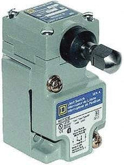 Square D - SPDT, NC/NO, 600 Volt Screw Terminal, Plunger Actuator, General Purpose Limit Switch - 1, 2, 4, 6, 12, 13, 6P NEMA Rating, IP67 IPR Rating - Eagle Tool & Supply