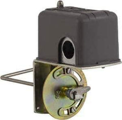 Square D - 1 NEMA Rated, DPST, Float Switch Pressure and Level Switch - 575 VAC, Line-Load-Load-Line Terminal - Eagle Tool & Supply