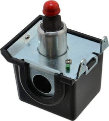United Electric Controls - 30 to 300" Hg VAC Adjustable Range, General Purpose Diaphragm - 1/4 Thread - Eagle Tool & Supply