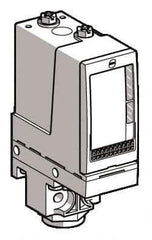 Telemecanique Sensors - 1/4 Inch NPT (Female) Connector, 160 Bar Sensor, Shock and Vibration Resistant, Control Circuit Pressure Sensor - 1.378 Inch Wide, IP66, For Use with OsiSense XM - Eagle Tool & Supply