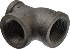 B&K Mueller - Size 1 x 1/2 x 1", Class 150, Malleable Iron Black Pipe Reducing Tee - 150 psi, Threaded End Connection - Eagle Tool & Supply