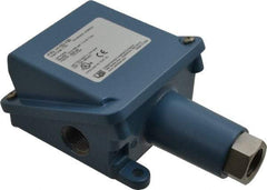 United Electric Controls - 15 to 300 psi Adjustable Range, 1,500 Max psi, General Purpose Diaphragm - 1/2 NPTF - Eagle Tool & Supply