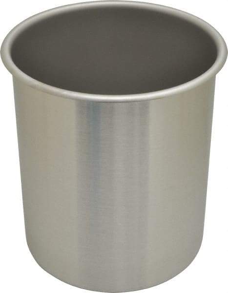 VOLLRATH - Round, Chrome Stainless Steel Food Storage Container - 8.6" High x 7.3" Wide - Eagle Tool & Supply