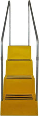 Diversified Plastics - 4 Steps, 6' 1-1/2"' High, Polypropylene Step Stand - 500 Lb Load Capacity, 22" Base Width - Eagle Tool & Supply