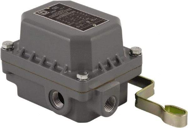 Square D - 4 NEMA Rated, DPST, Float Switch Pressure and Level Switch - 230 VAC, Line-Load-Load-Line Terminal - Eagle Tool & Supply