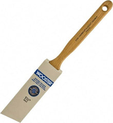 Wooster Brush - 1-1/2" Angled Hog Sash Brush - 2-7/16" Bristle Length, 7-7/8" Maple Fluted Handle - Eagle Tool & Supply