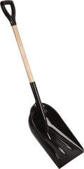 PRO-SOURCE - 14" High x 18" Wide Square Plastic Shovel - 29" Long Wood D-Grip Handle - Eagle Tool & Supply