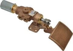 Parker - 1/4" NPT HD Manual Spool Valve - 4-Way Spring Return, Pedal Type, Spring & Foot Bracket Mounting - Eagle Tool & Supply