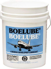 Boelube - BoeLube, 5 Gal Pail Cutting Fluid - Liquid, For Grinding, Sawing, Stamping, Near Dry Machining (NDM) - Eagle Tool & Supply