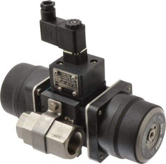 Gemini Valve - 3/4" Pipe, 720 psi WOG Rating Stainless Steel Pneumatic Spring Return with Solenoid Actuated Ball Valve - Reinforced PTFE Seal, Standard Port, Threaded (NPT) End Connection - Eagle Tool & Supply